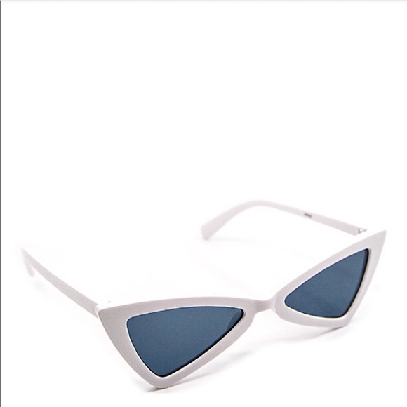 Coachella Edgy Sunglasses - Picture 7 of 8